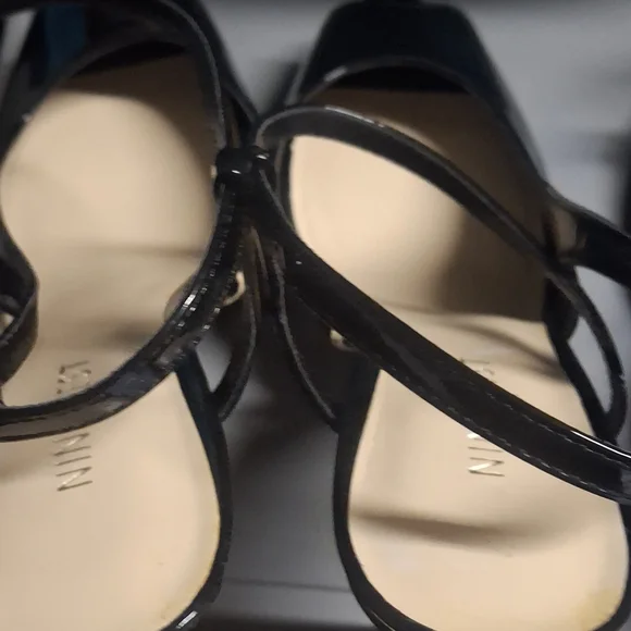 Nine West Hanken Peep Toe Sandals. 5" high- heels - Picture 8 of 9